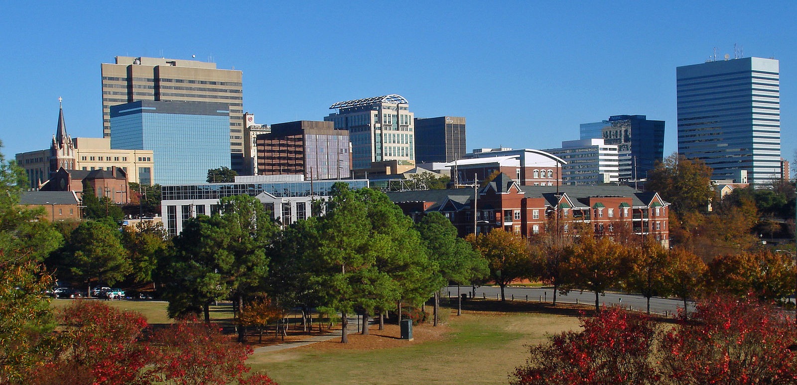 1600px-Fall_skyline_of_Columbia_SC_from_Arsenal_Hill.jpg