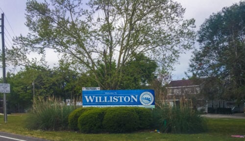 Welcome to Williston FL sign